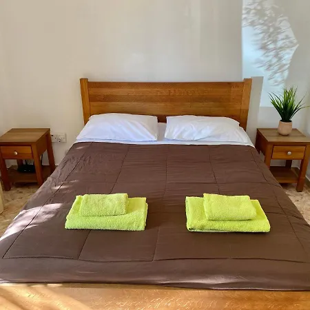 Moutallos Homes 2*